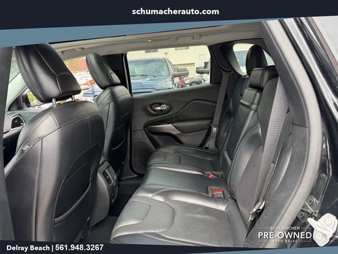 Used 2019 Jeep Cherokee Limited FWD image 13