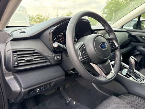 Used 2025 Subaru Outback Premium AWD/4WD image 21