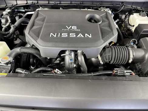 New 2026 Nissan Armada SL w/ Captain's Chari Seat Package image 28