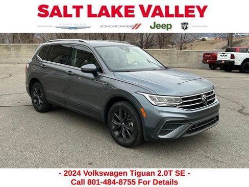 Used 2024 Volkswagen Tiguan SE image 6