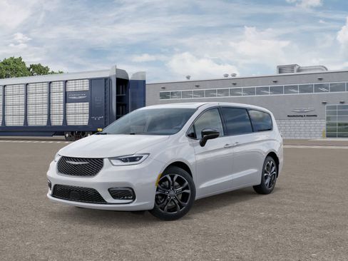 New 2026 Chrysler Pacifica Select image 1