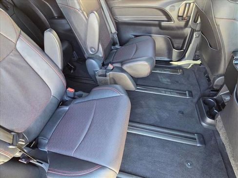 Certified 2025 Toyota Sienna XSE w/ XSE Premium Package image 18