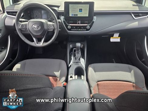 Used 2025 Toyota Corolla SE FWD image 13
