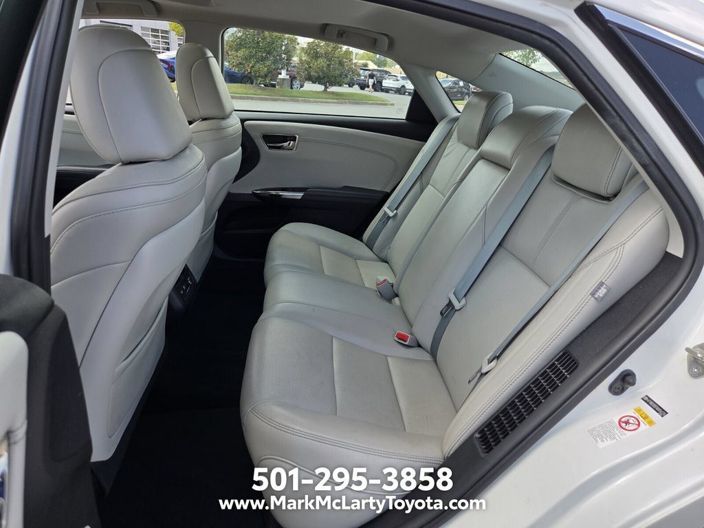 Used 2016 Toyota Avalon Limited FWD image 10