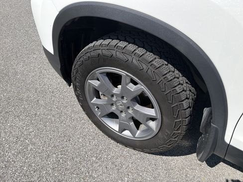 Used 2025 Honda Passport TrailSport image 12