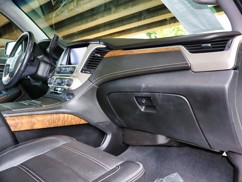 Used 2019 GMC Yukon Denali w/ Open Road Package AWD/4WD image 23