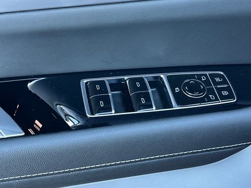 Used 2026 Cadillac Vistiq Sport w/ LPO, Floor Liner Package image 12