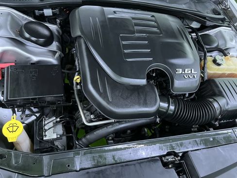 Used 2018 Dodge Challenger SXT RWD image 28