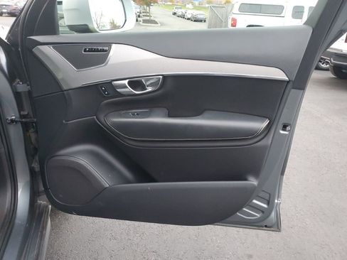 Used 2016 Volvo XC90 T6 R-Design w/ Vision Package image 32