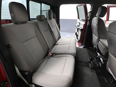 Used 2018 Ford F150 XLT w/ Equipment Group 302A Luxury AWD/4WD image 43