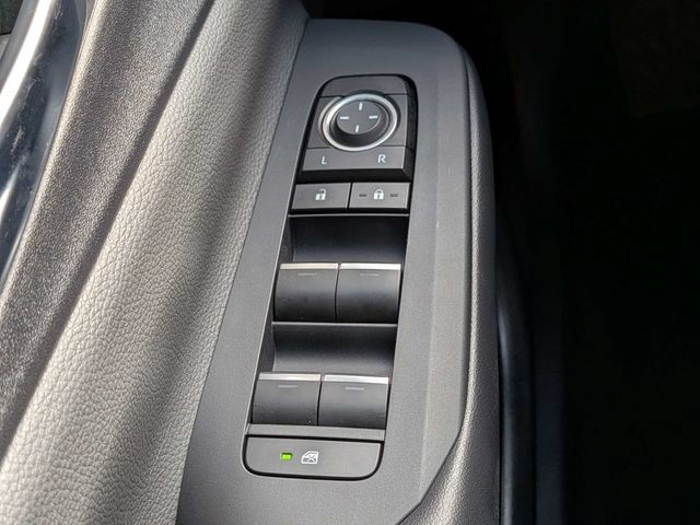 Used 2024 Toyota Prius Limited FWD image 27