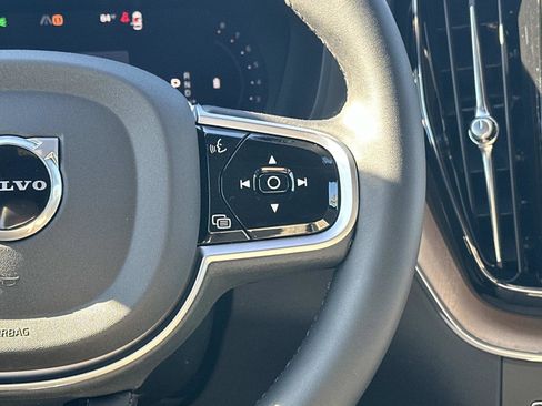 New 2026 Volvo XC60 B5 Plus w/ Climate Package image 9