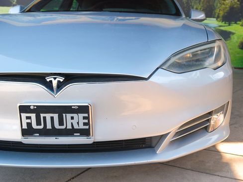 Used 2018 Tesla Model S 75D image 40