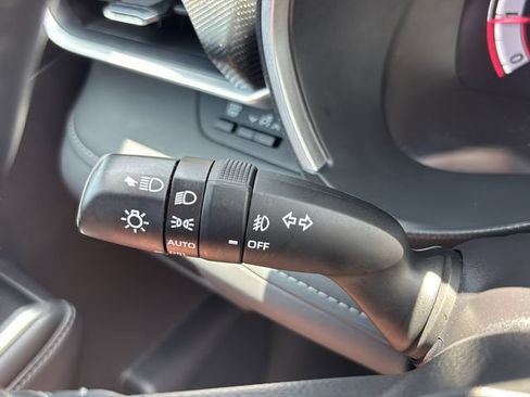 Used 2025 Toyota Highlander XSE AWD/4WD image 19