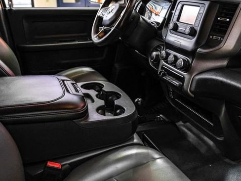 Used 2019 RAM 2500 Tradesman w/ Chrome Appearance Group image 21