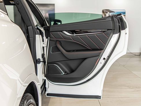 Used 2024 Maserati Levante Modena Ultima image 43