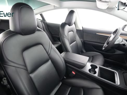 Used 2023 Tesla Model 3 Standard Range RWD image 23