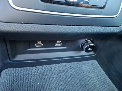 Used 2022 Audi A6 3.0T Premium image 11