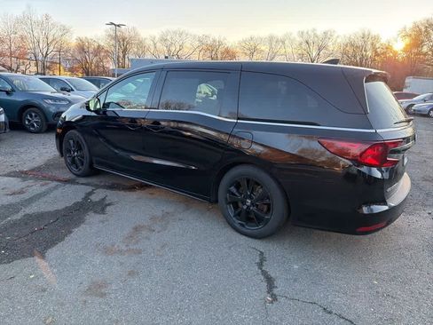 Certified 2023 Honda Odyssey Sport image 8