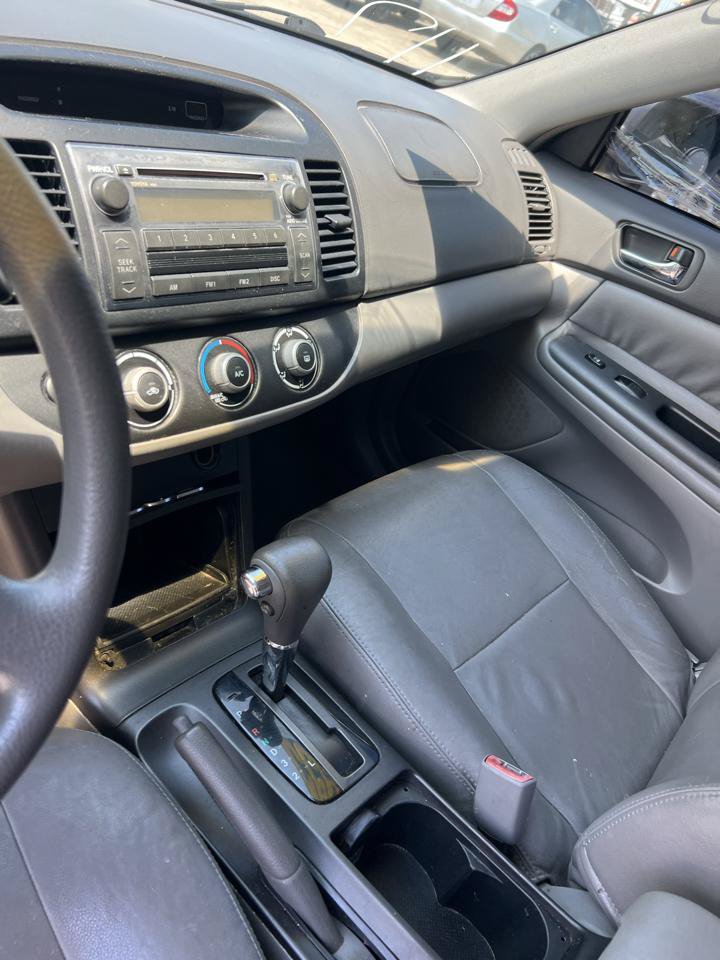 Used 2005 Toyota Camry LE FWD image 9