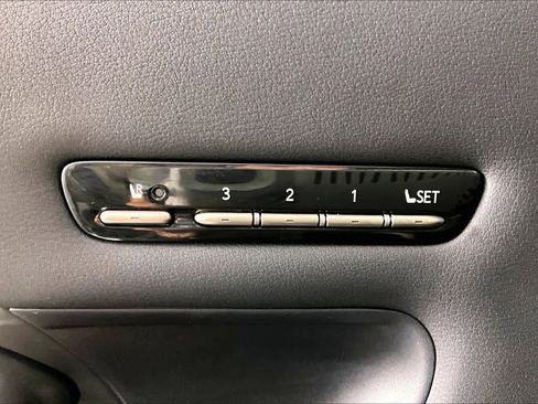 Used 2021 Lexus LS 500 w/ Interior Upgrade Package RWD image 34