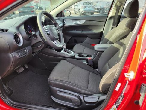 Used 2023 Kia Forte LXS image 8