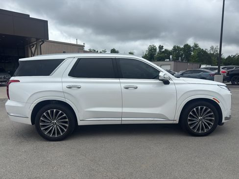 Used 2023 Hyundai Palisade Calligraphy AWD/4WD image 2