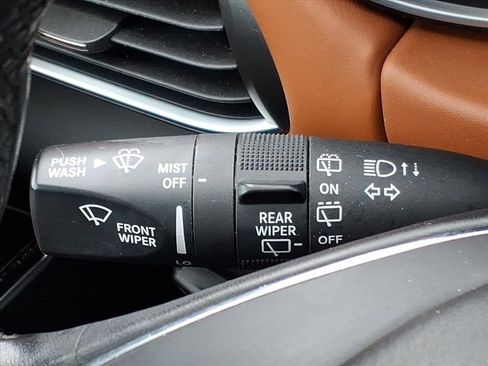 Used 2019 Maserati Levante GranLusso image 23