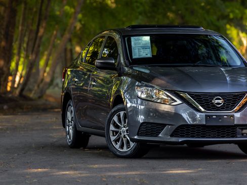Used 2018 Nissan Sentra SV w/ Premium Package (P01) FWD image 26