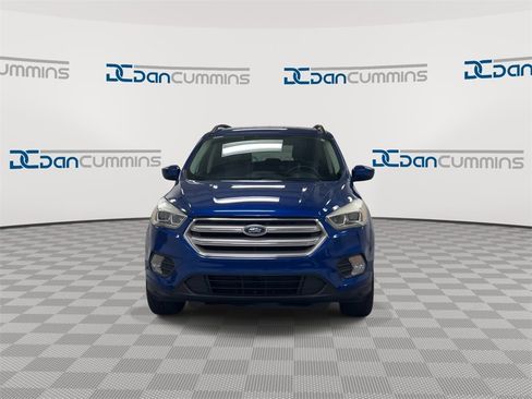 Used 2017 Ford Escape SE w/ Equipment Group 201A image 3