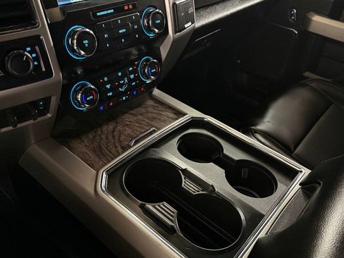 Used 2019 Ford F250 Lariat w/ Lariat Ultimate Package AWD/4WD image 60