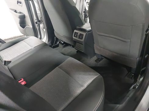 Used 2023 Nissan Rogue SV image 11