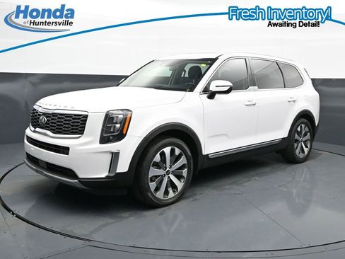 Used 2021 Kia Telluride EX w/ EX Premium Package FWD image 4