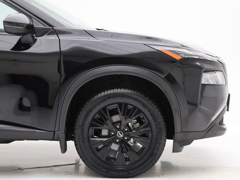 Used 2023 Nissan Rogue SV w/ SV Premium Package image 4