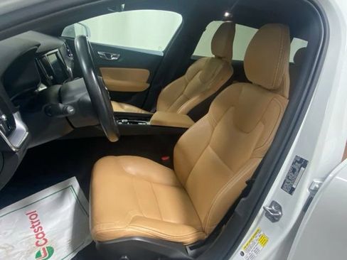 Used 2020 Volvo V60 T5 Cross Country w/ Protection Package Premier AWD/4WD image 11