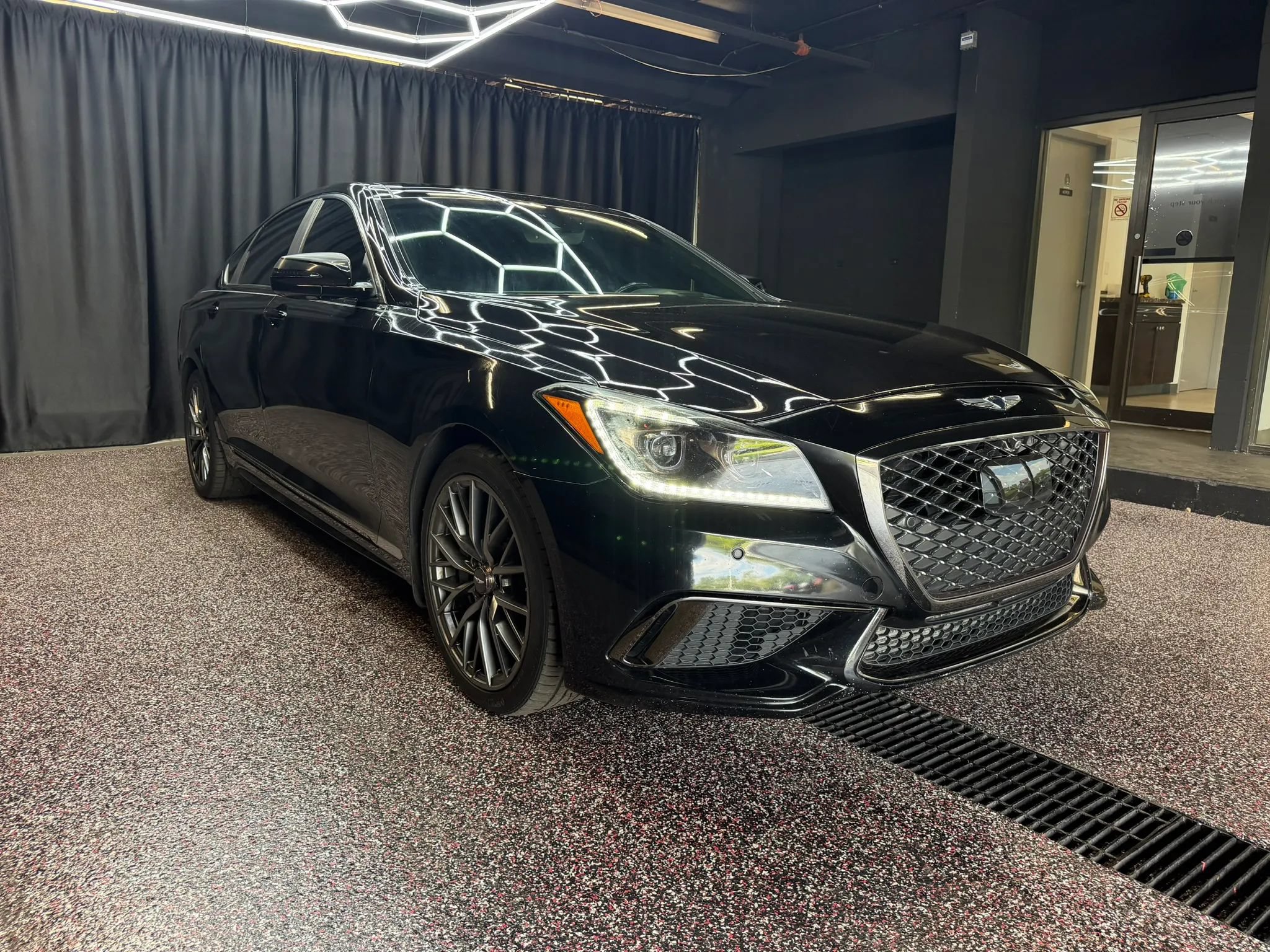 Used 2019 Genesis G80 3.3T Sport RWD image 10