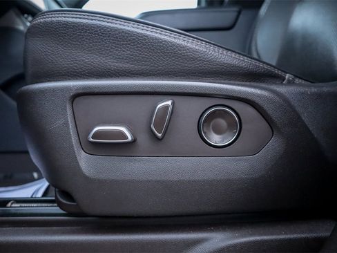 Used 2021 GMC Yukon XL Denali w/ Denali Premium Package image 20