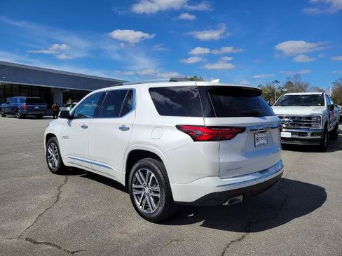 Used 2023 Chevrolet Traverse High Country w/ LPO, Floor Liner Package image 3