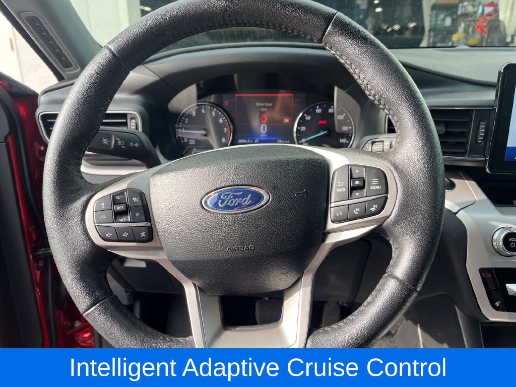 Used 2024 Ford Explorer XLT w/ Equipment Group 202A AWD/4WD image 18