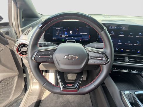 Used 2024 Chevrolet Equinox EV RS FWD image 10
