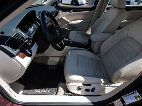 Used 2013 Volkswagen Passat 2.5 SEL Premium FWD image 36