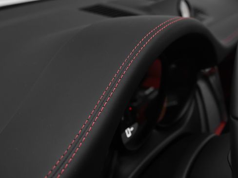 Certified 2022 Porsche Macan GTS image 38