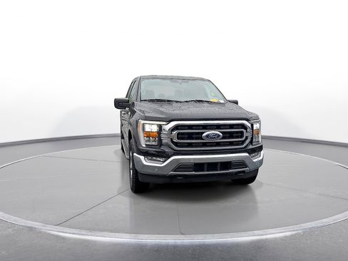 Used 2022 Ford F150 XLT w/ Equipment Group 302A High AWD/4WD image 3