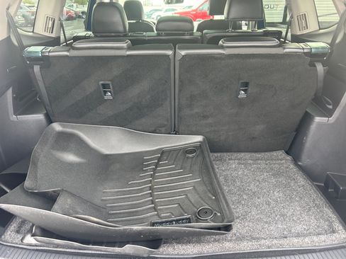 Used 2025 Volkswagen Atlas SE w/ Panoramic Sunroof Package FWD image 33