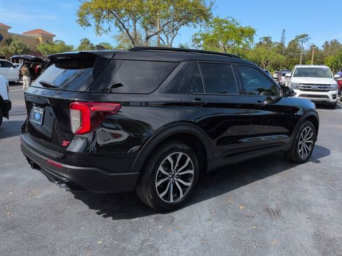Used 2020 Ford Explorer ST w/ Premium Technology Package image 4
