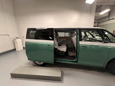 New 2025 Volkswagen ID. Buzz 1st Edition image 5