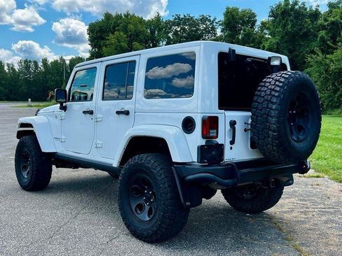 Used 2016 Jeep Wrangler Unlimited Rubicon w/ Dual Top Group AWD/4WD image 4