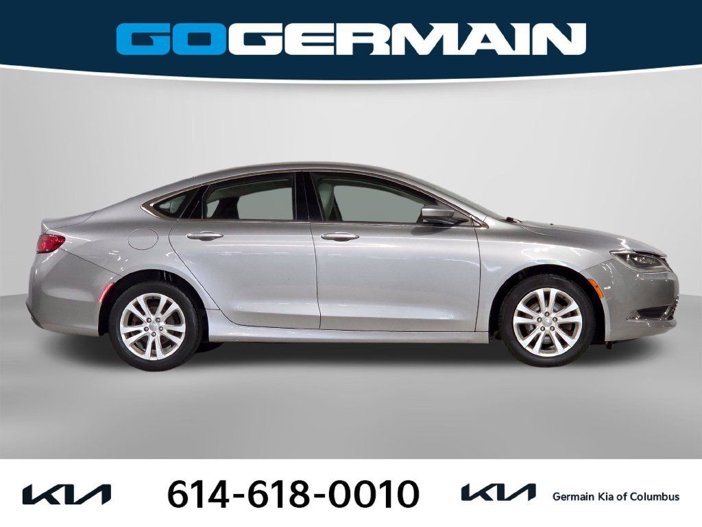 Used 2015 Chrysler 200 Limited FWD image 6
