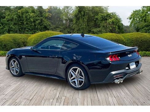 Certified 2025 Ford Mustang GT RWD image 3