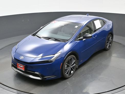 Used 2024 Toyota Prius XLE image 36